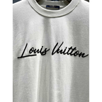 Camiseta de Algodão Louis Vuitton Logo em 3D Branca