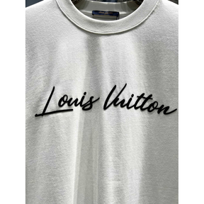 Camiseta de Algodão Louis Vuitton Logo em 3D Branca