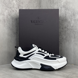 Tênis Valentino Garavani True Act Sneakers Branco/Preto