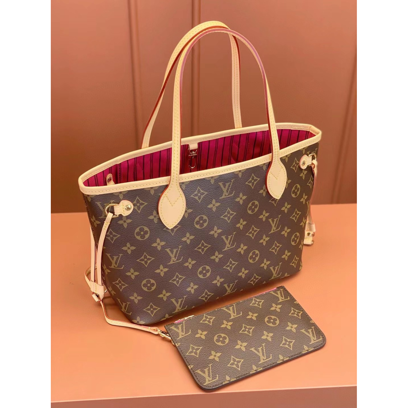 Bolsa Louis Vuitton Neverfull Monogram Canvas Interior Vermelho