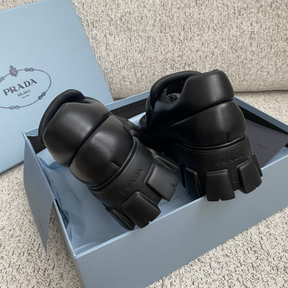 Prada Sapato Preto Tratorado
