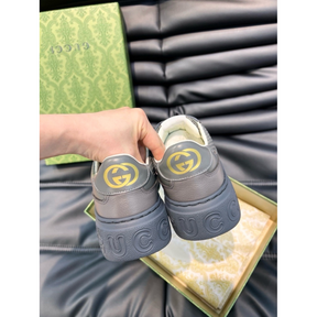 Tênis Gucci GG Supreme Cinza Escuro
