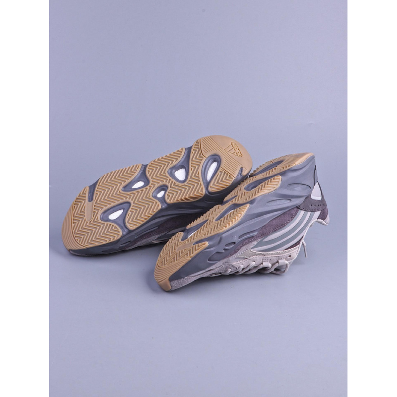 YEEZY BOOST 700 V2 TEPHRA