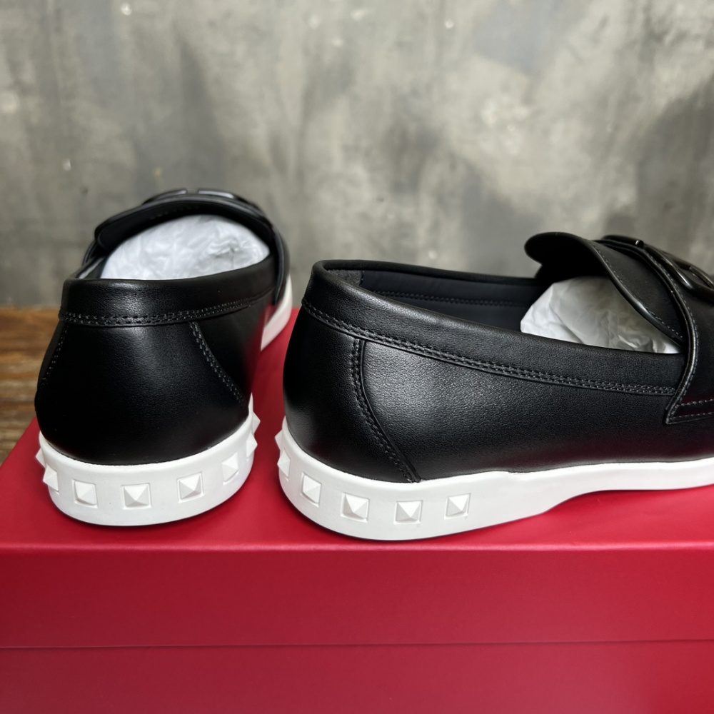 Valentino Garavani Leisure Flows Leather Loafers Preto/Branco