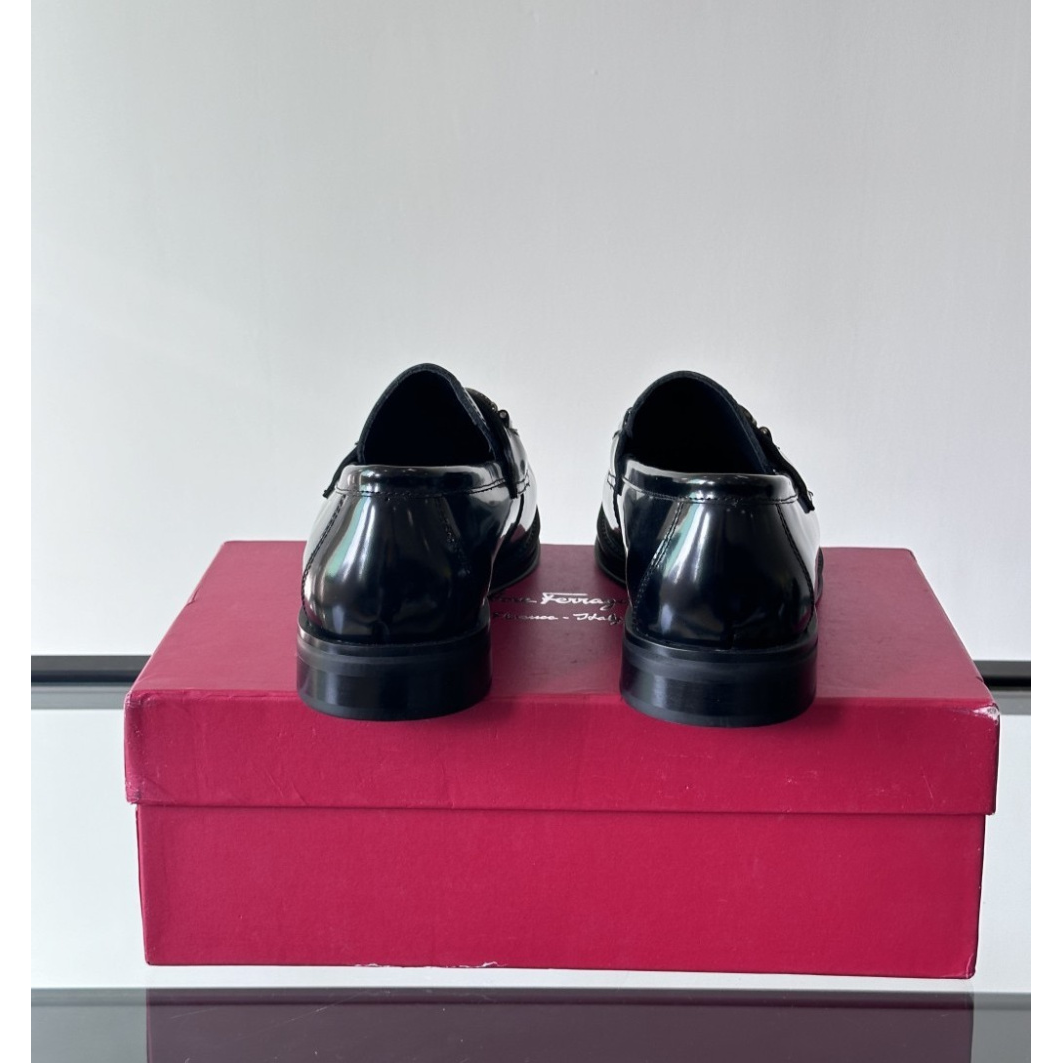 Sapato Mocassim Salvatore Ferragamo Social Couro Preto Liso com Fivela Gancini