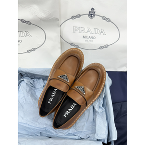 Loafer Prada Mocassim em Couro Marrom