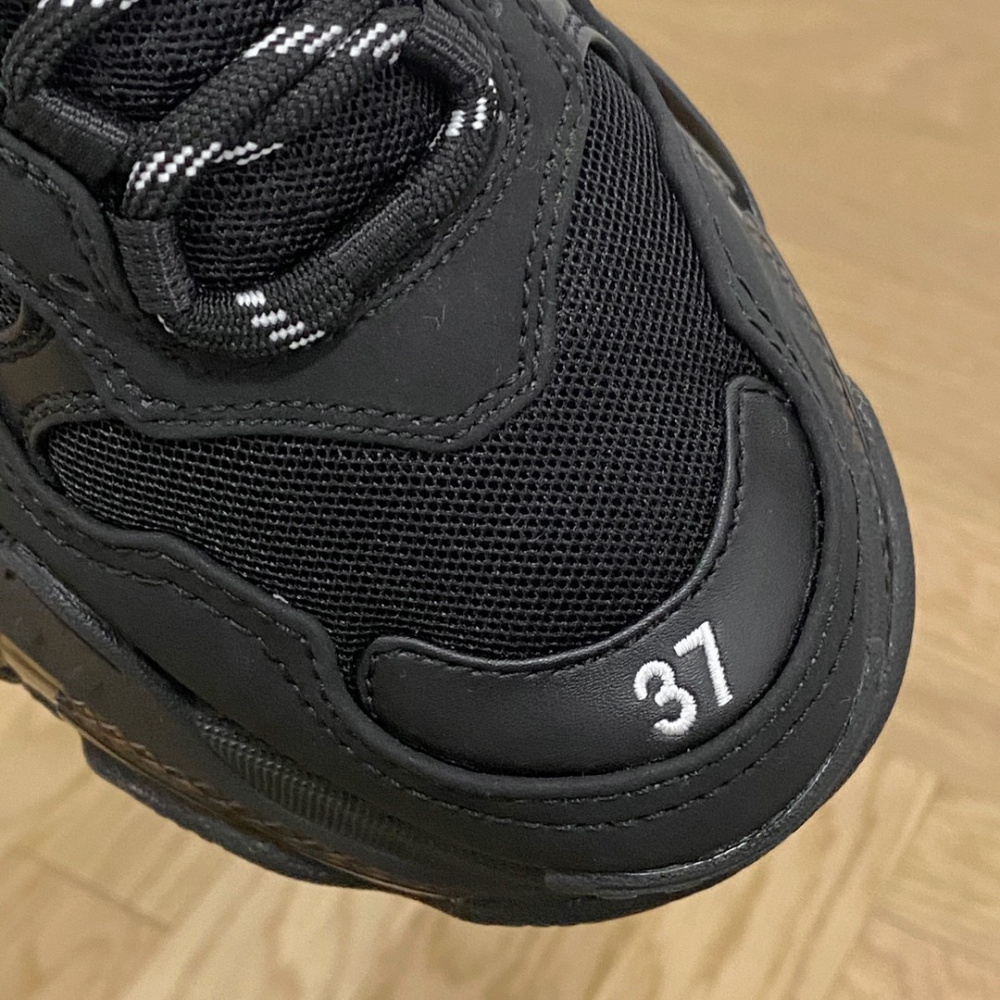 Balenciaga Triple S ALL BLACK/PRETO