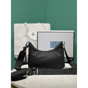 Bolsa Prada Saffiano Re-Edition 2005 em Nylon 22x6x12cm (Preto e outras cores)