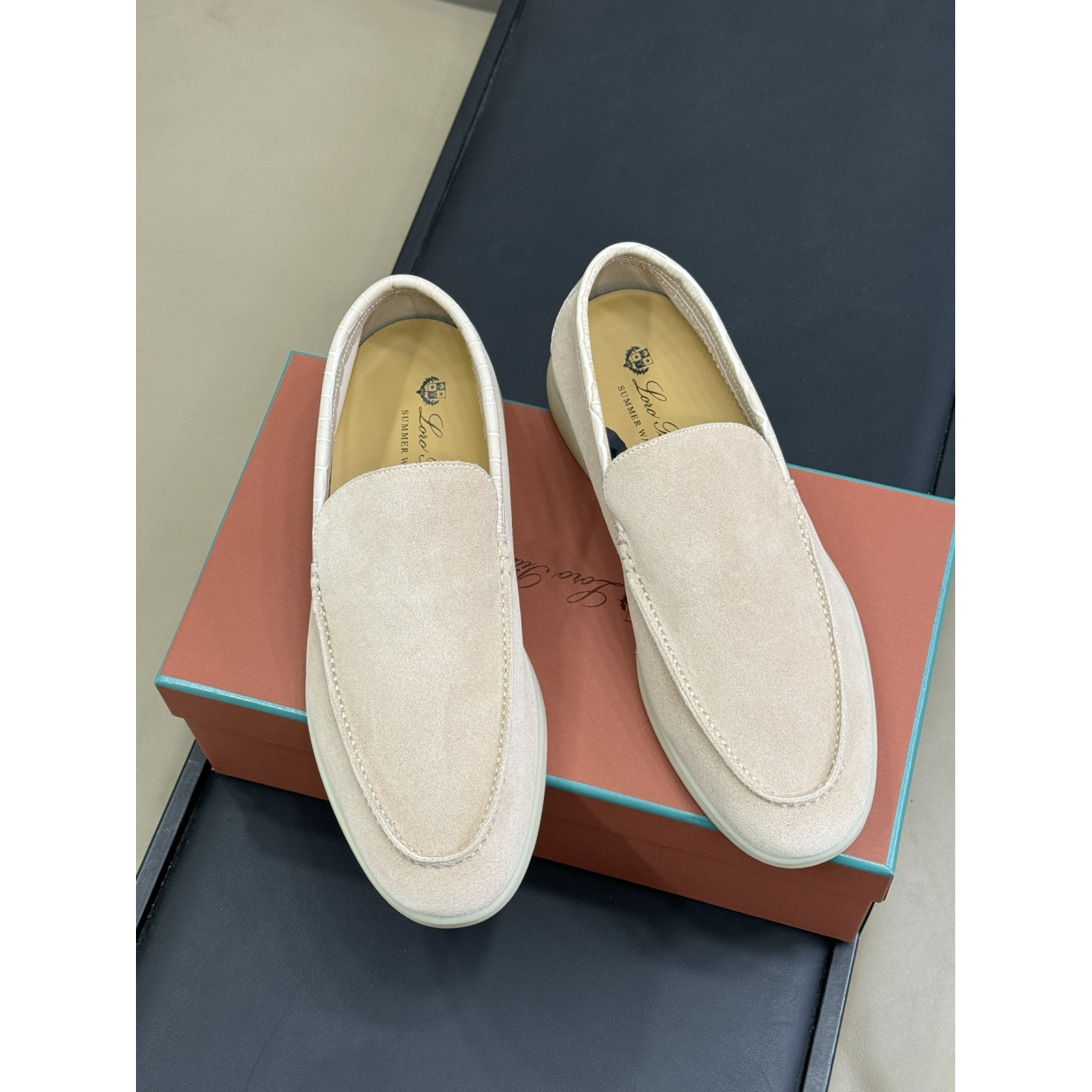 Summer Walk Loro Piana Loafer em Camurça Bege