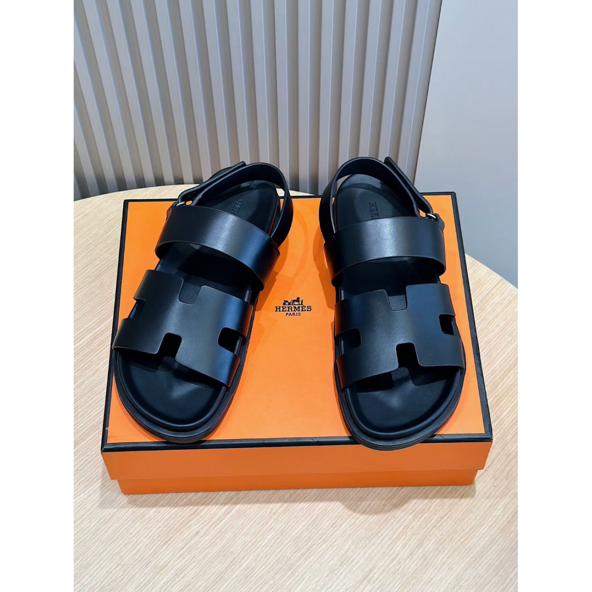 Sandália Hermès Genius em Couro Preto