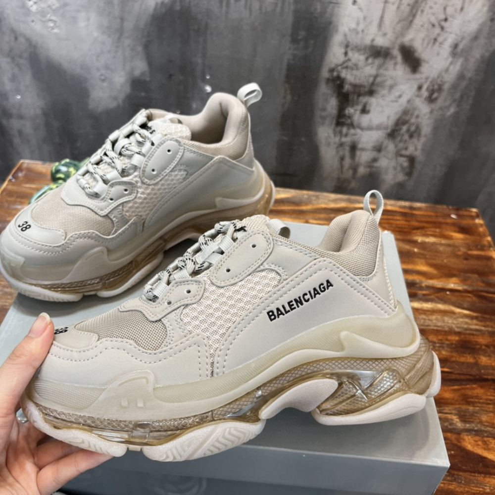 Balenciaga Triple S Bege
