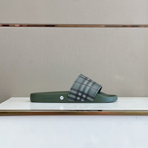Burberry Slide Verde Militar