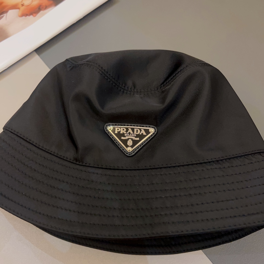 Bucket Prada Re-Nylon Preto