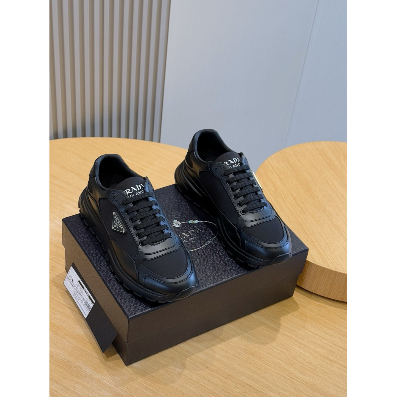 Tênis Prada em Couro e Re-Nylon Preto