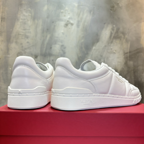 Tênis Valentino Garavani UpVillage Low Top Nappa em Couro Branco