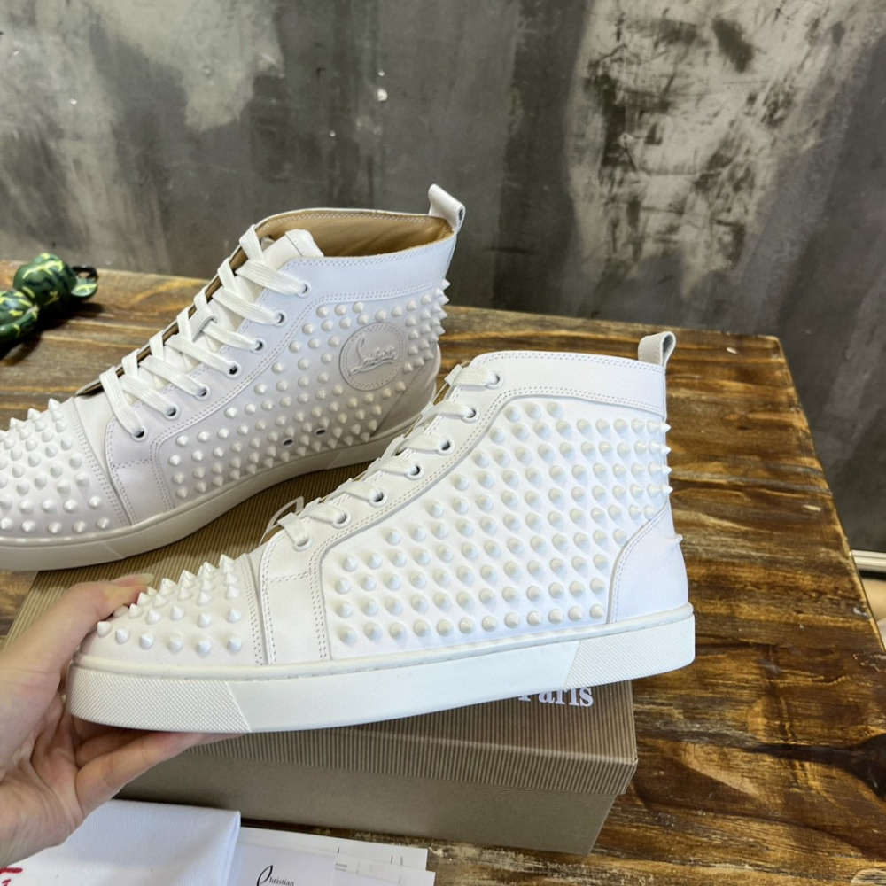 C. Louboutin Tênis Cano Alto Branco