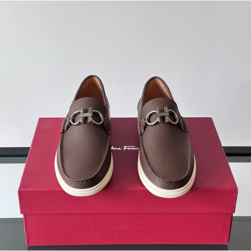 Sapato Mocassim Salvatore Ferragamo Casual Marrom