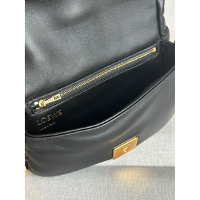 Bolsa Loewe Goya Puffer Couro Napa Brilhante 20x14x9CM (quatro cores)