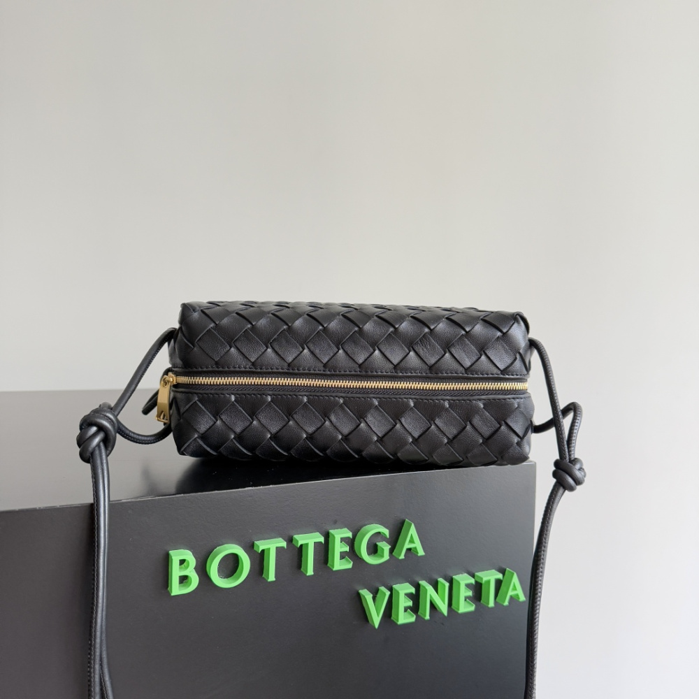 Bolsa Bottega Veneta Loop Camera Bag 22x15x8cm (cinco cores)