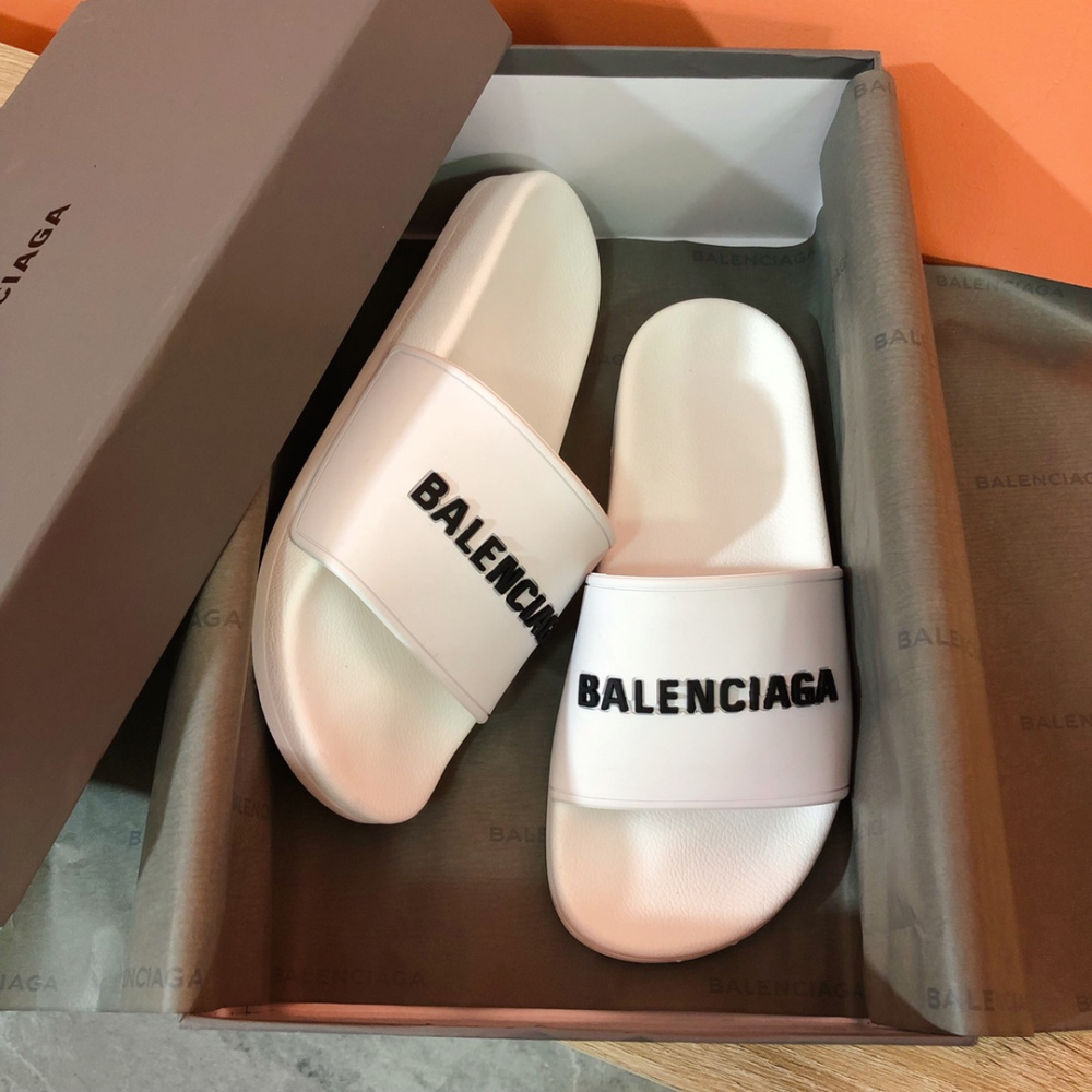 Chinelo/Sandália Balenciaga