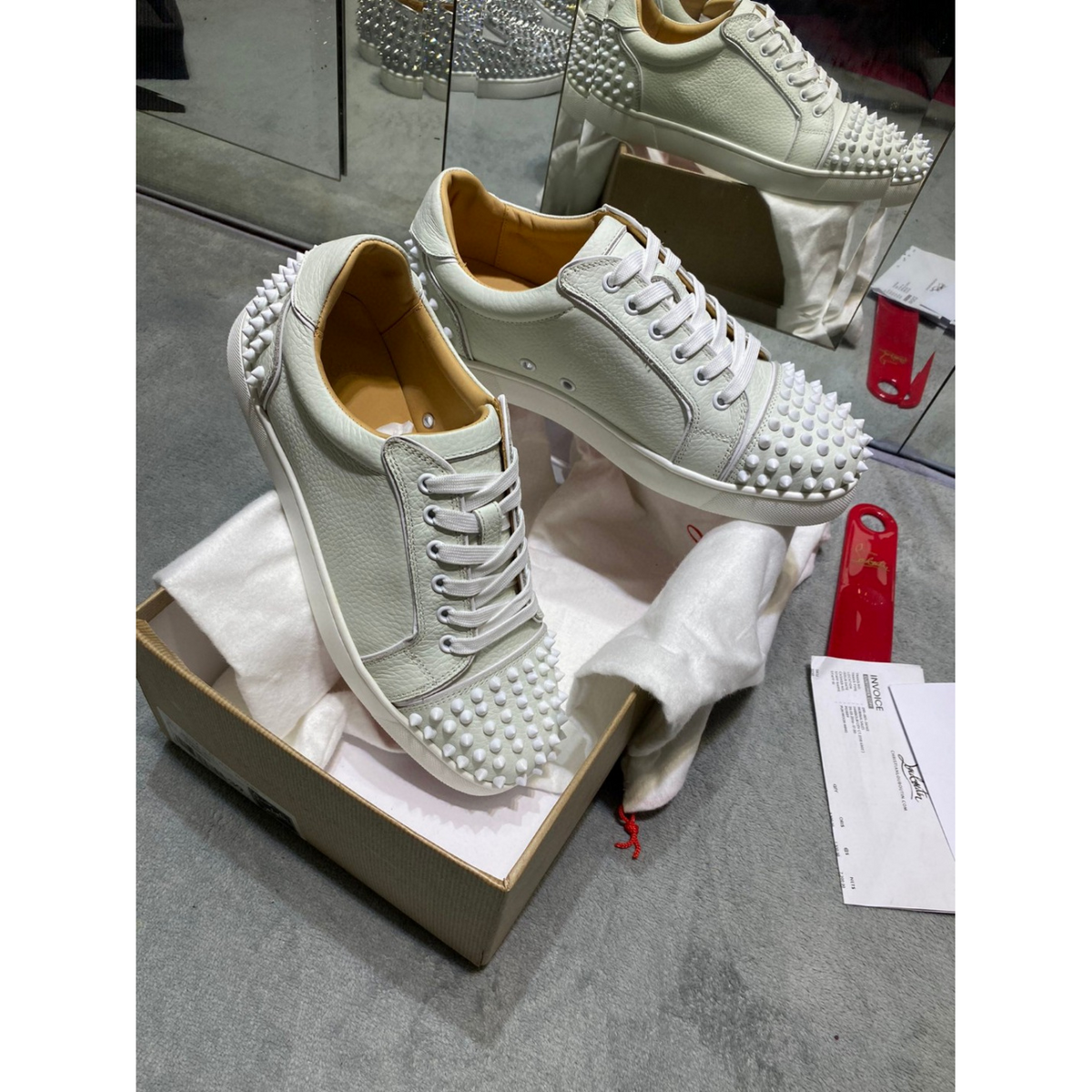 C. Louboutin Tênis Cano Baixo Branco