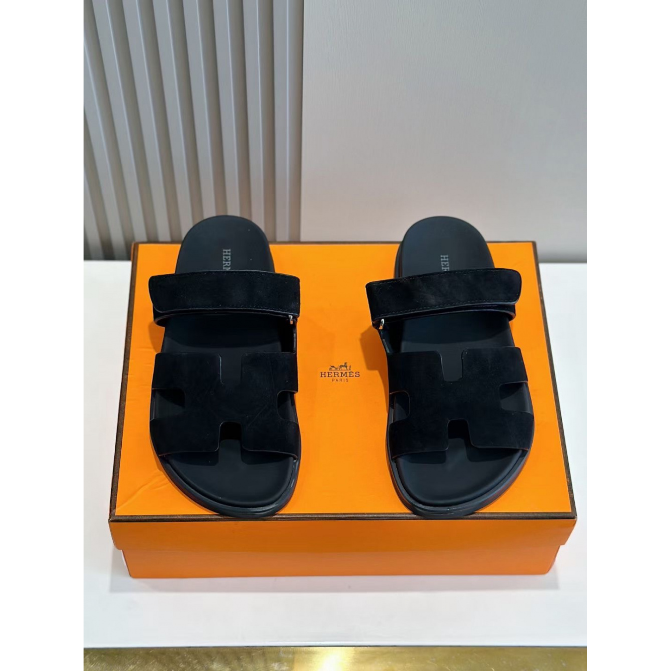 Sandália Hermès Chypre em Camurça Preto