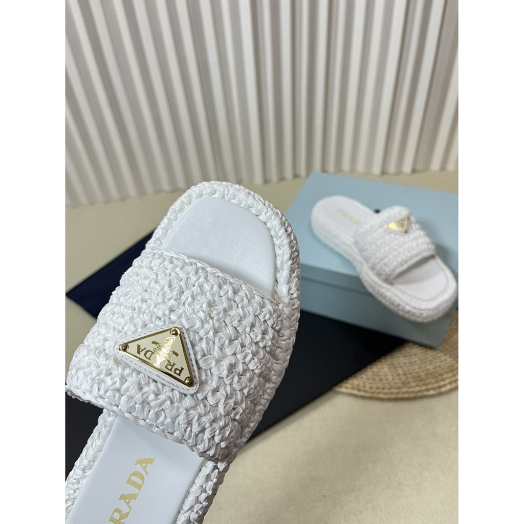 Sandália Prada FlatForm em crochê Branca