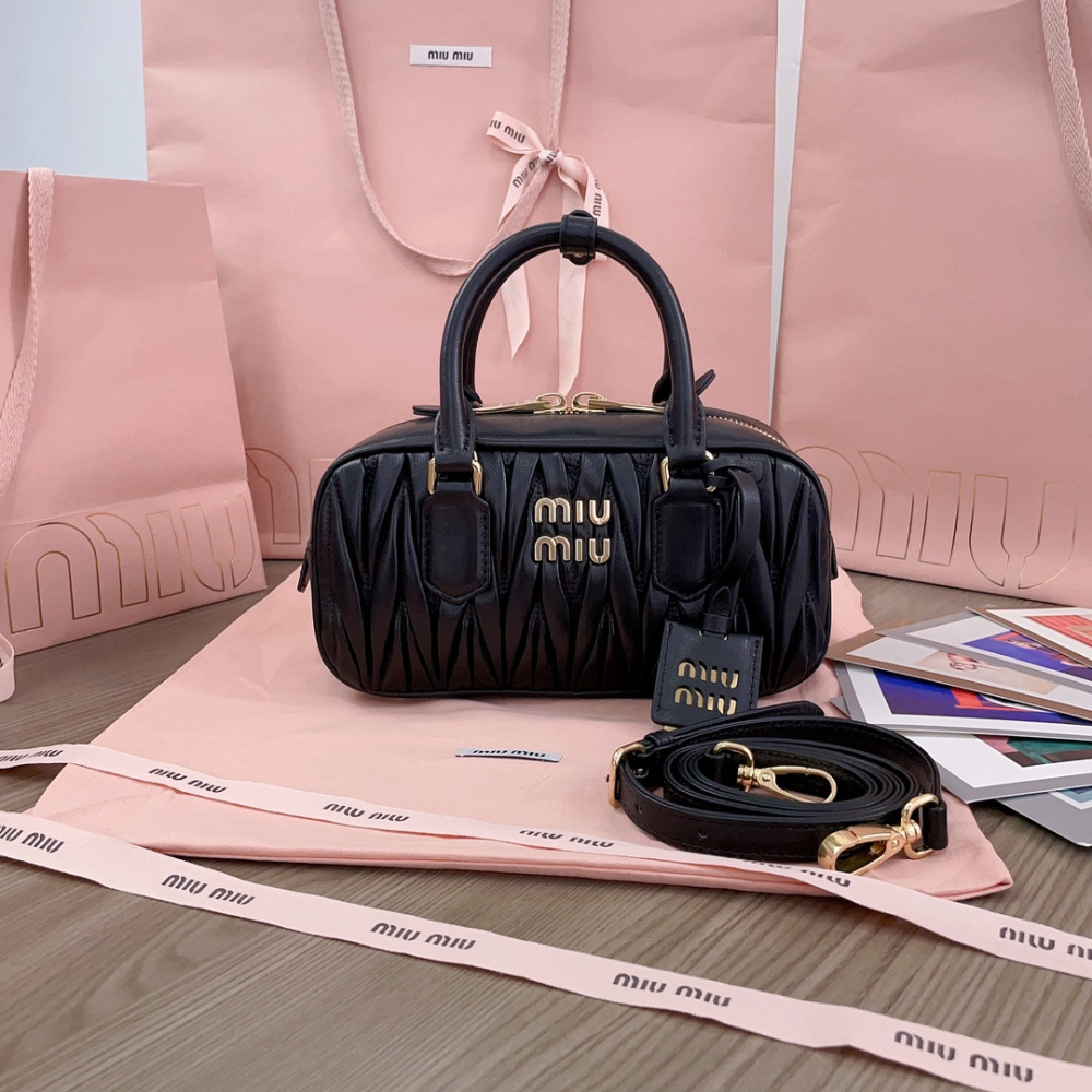 Bolsa MiuMiu Tote Arcadie 22x10.5x7.5cm (Preta e outras cores)