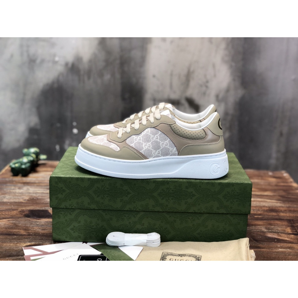 Tênis Gucci GG Supreme Bege/Branco