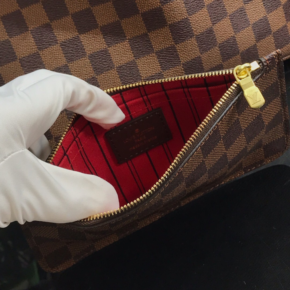 Bolsa Louis Vuitton Neverfull Damier Ébene Interior Vermelho