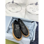 Loafer Prada Mocassim em Couro Preto/Marrom