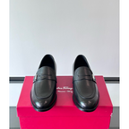 Sapato Mocassim Salvatore Ferragamo Social Preto Couro com Fivela Gancini