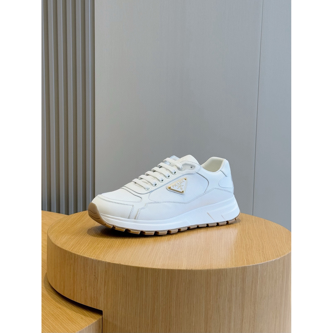 Tênis Prada em Couro e Re-Nylon Branco