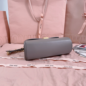 Bolsa MiuMiu Baguette em couro Napa  24X13.5X9cm (Cinza e outras cores)