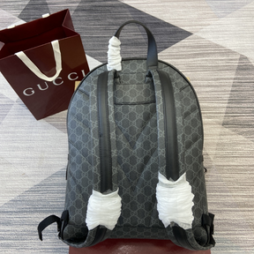 Mochila Gucci GG Emblem Cinza 31x41x18cm