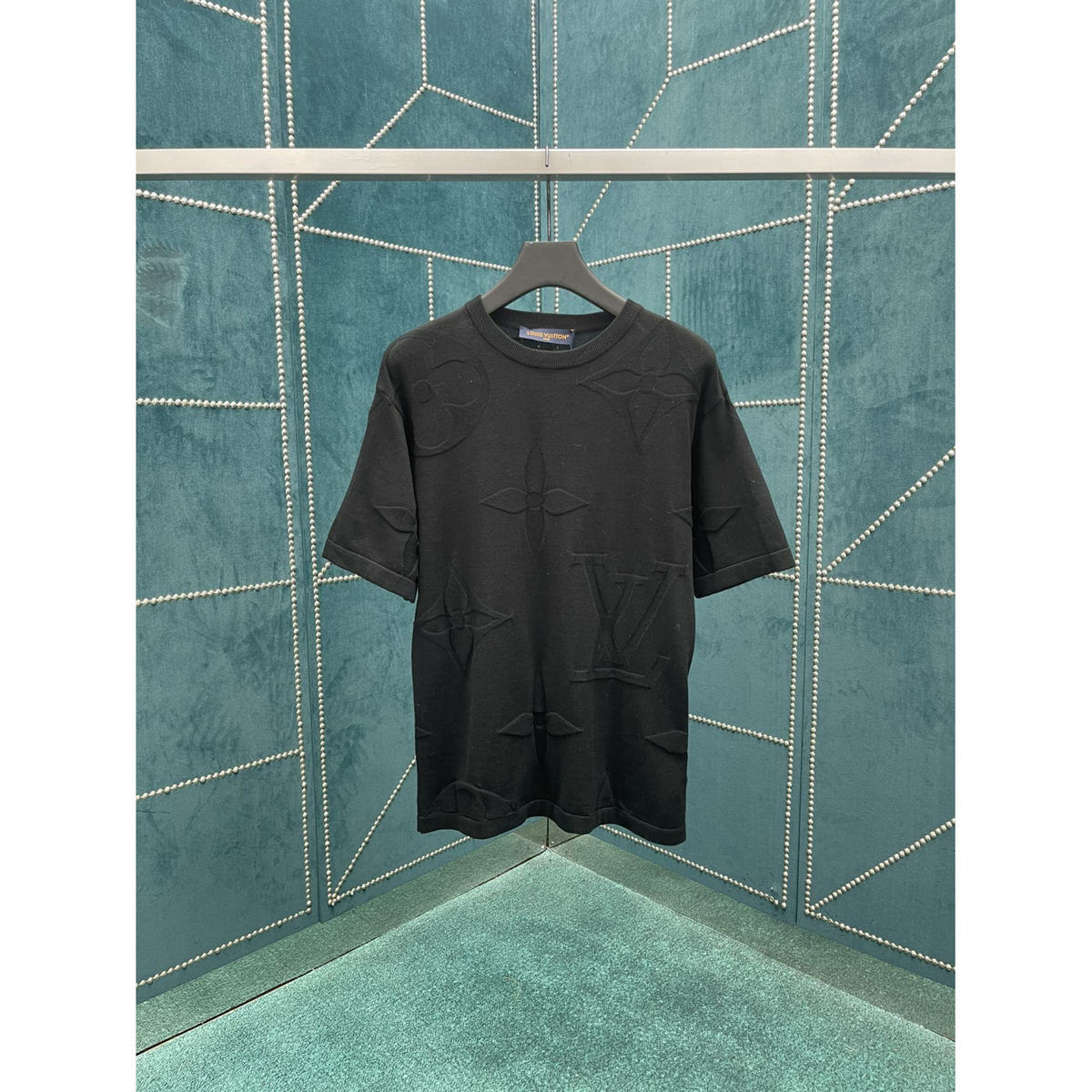 Camiseta de Algodão Louis Vuitton Monogram Macro Jersey com Efeito de Relevo