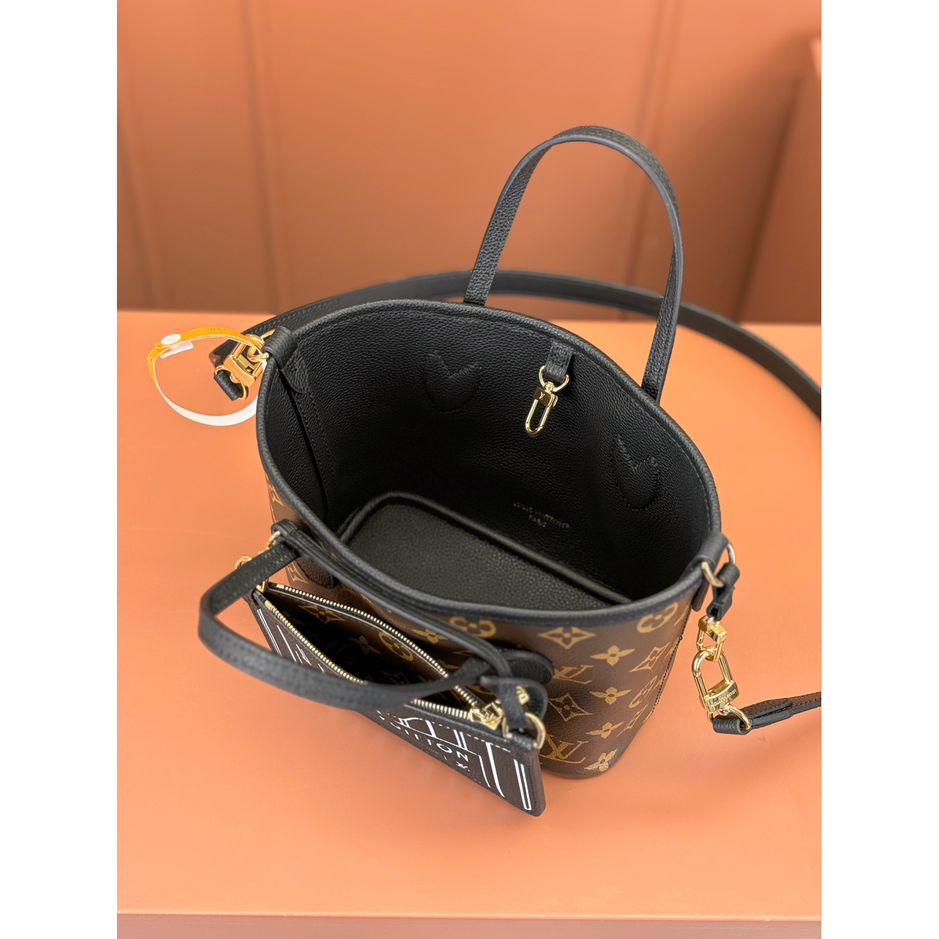 Bolsa Louis Vuitton Neverfull Inside Out PM LV (Preta, Marrom, Cinza) 24x14x9CM