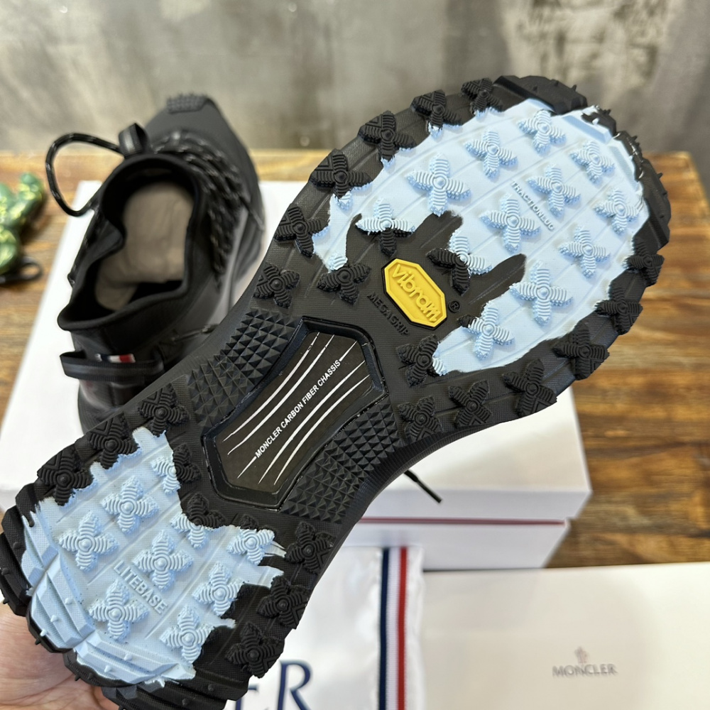 Tênis Moncler Trailgrip Lite 2 Low Top com Cadarço Preto