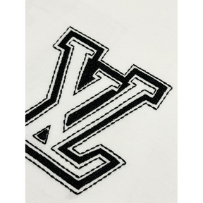 Camiseta de Algodão Louis Vuitton Logo LV Bordado Branca