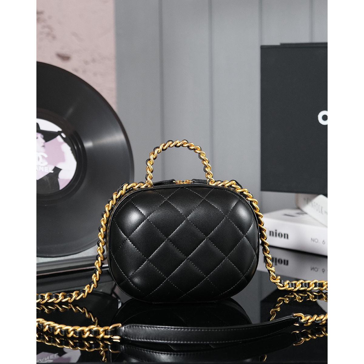 Bolsa Chanel Preta 13.5x16.5x10.5CM