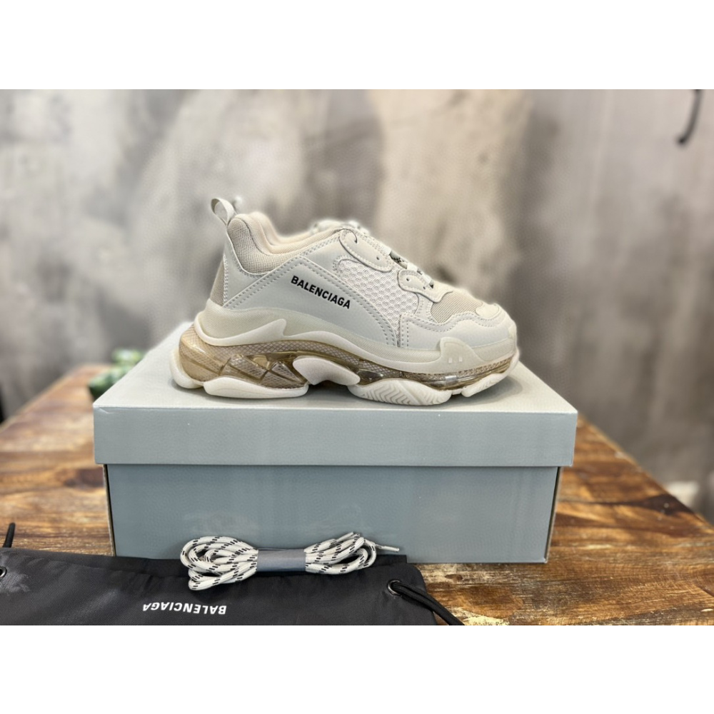 Balenciaga Triple S Bege