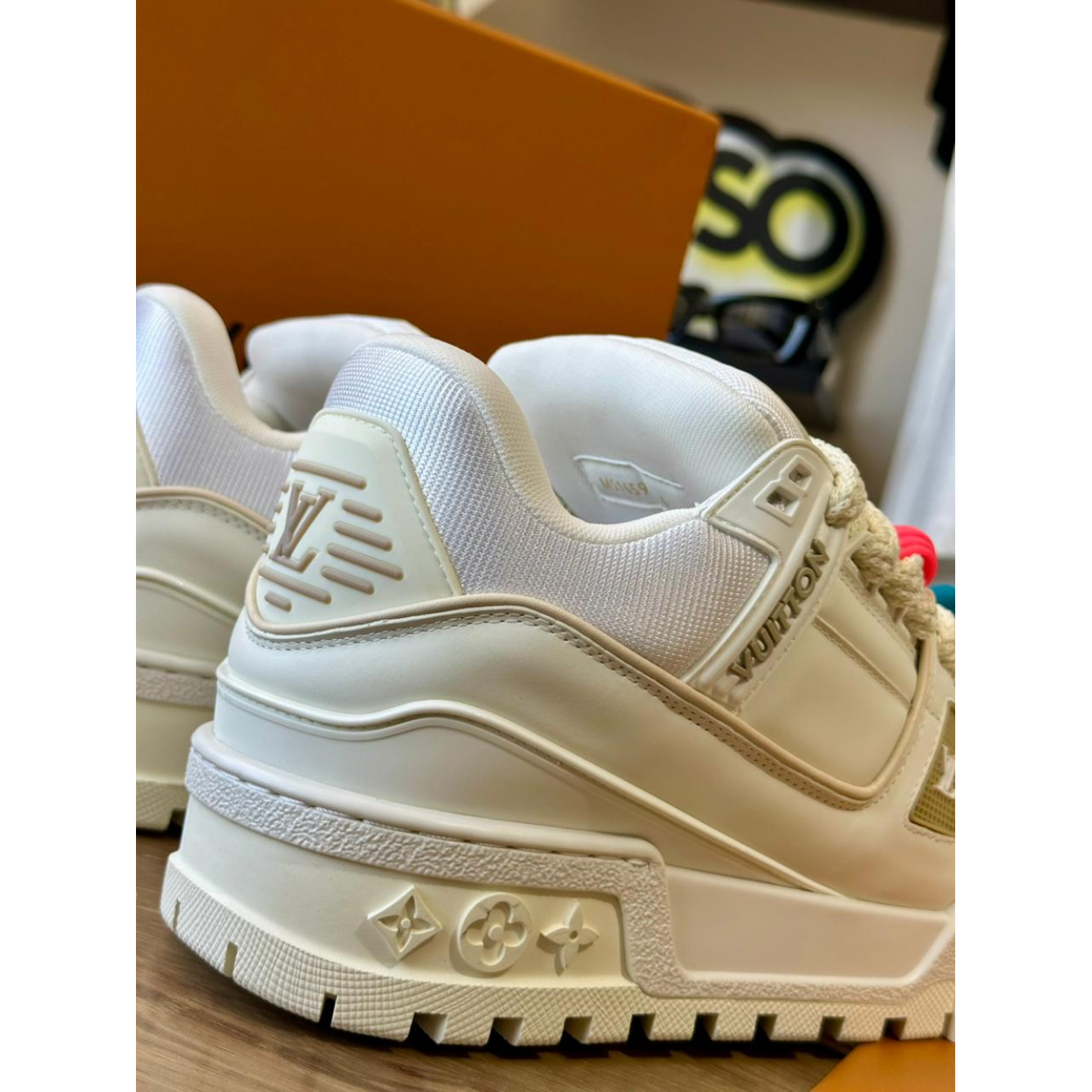 Tênis Louis Vuitton Trainer Maxi Bege/White