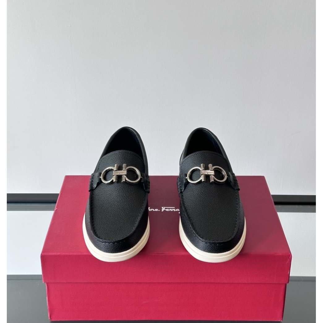 Sapato Mocassim Salvatore Ferragamo Casual Preto
