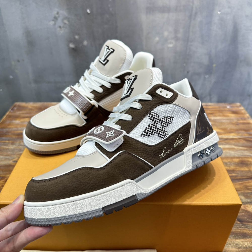 Tênis Louis Vuitton LV Trainer Monogram Marrom