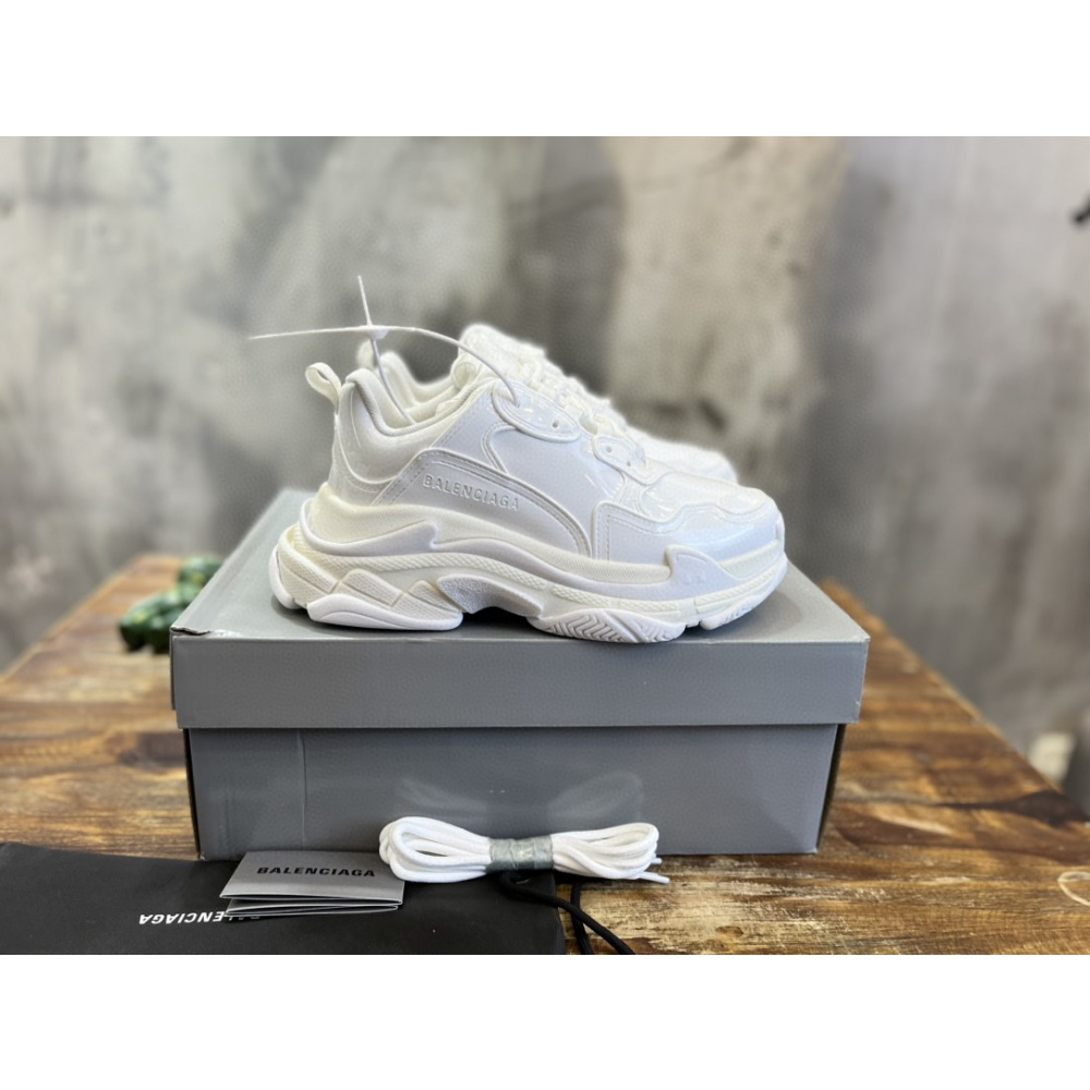 Balenciaga Triple S Branco