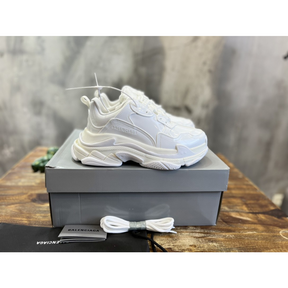 Balenciaga Triple S Branco