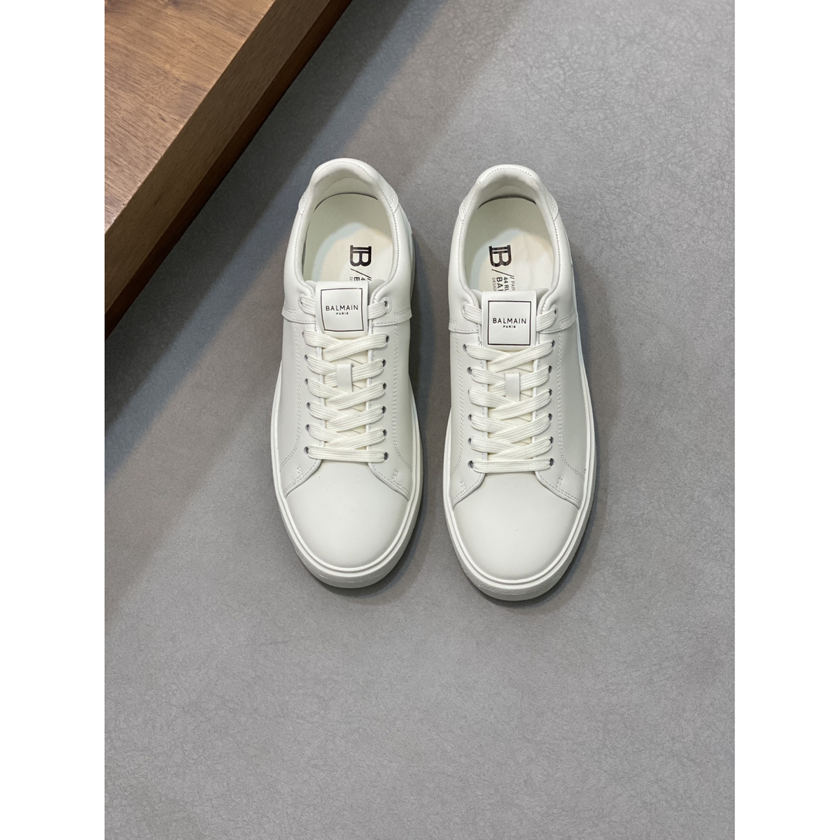 Balmain Cano Baixo Branco