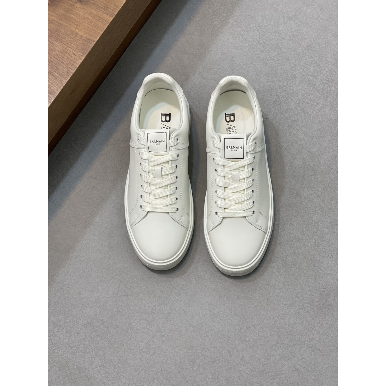 Balmain Cano Baixo Branco