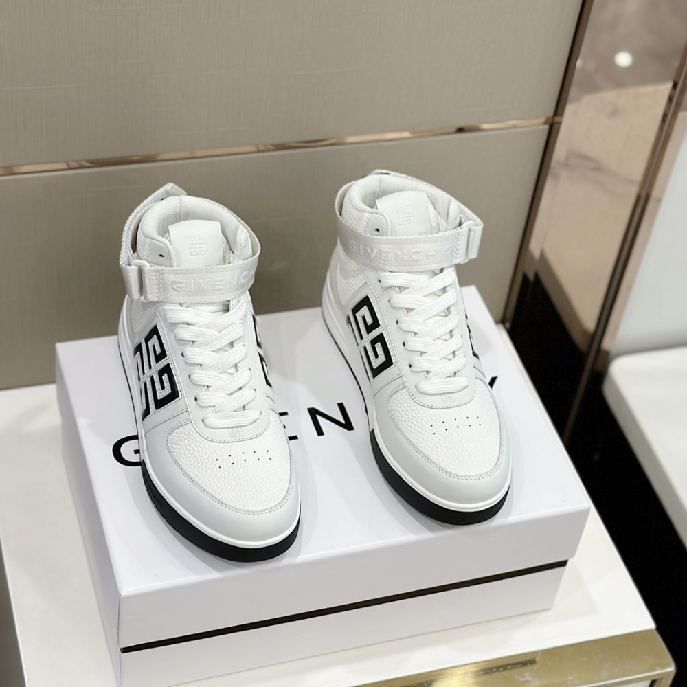 Tênis Givenchy Cano médio