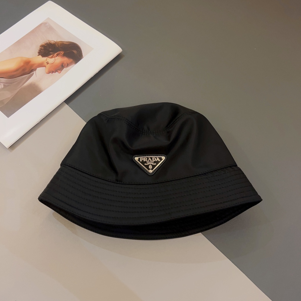 Bucket Prada Re-Nylon Preto